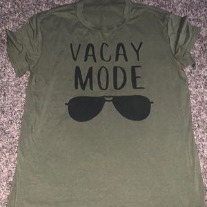 Vacay mode T-shirt